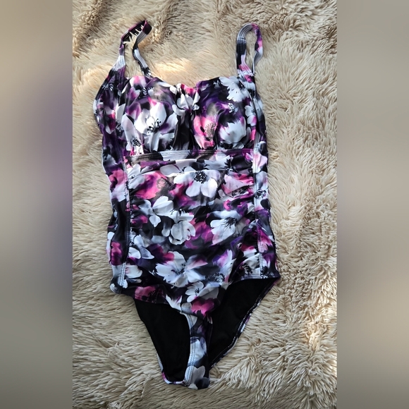 Aqua Eve One Piece Bathing Suit #990 - Picture 2 of 10